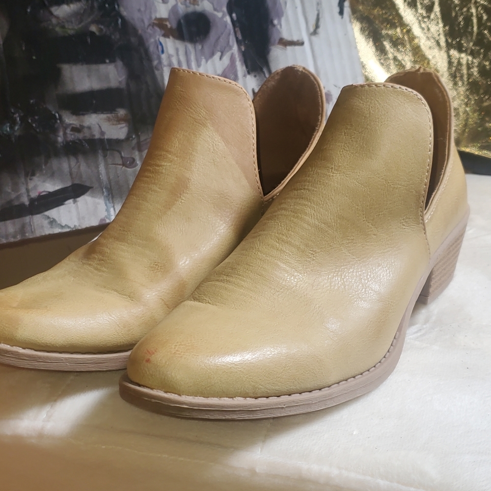 Booties 6.5 tan